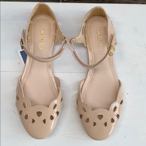 💥HP💥 Nine West nude ballet flats size 31/2m